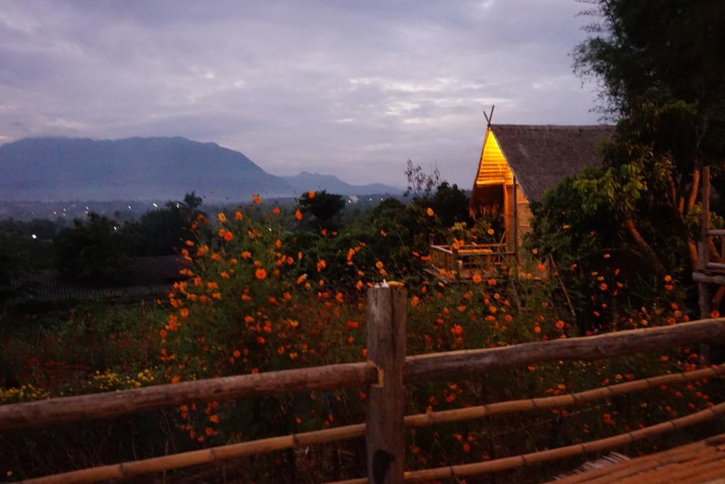 Baan Aingdoi Homestay, Chiang Dao Eksteriør billede