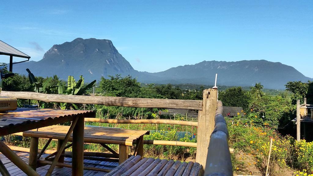 Baan Aingdoi Homestay, Chiang Dao Eksteriør billede