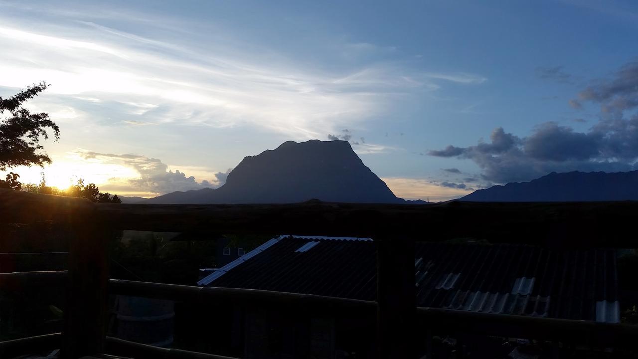 Baan Aingdoi Homestay, Chiang Dao Eksteriør billede
