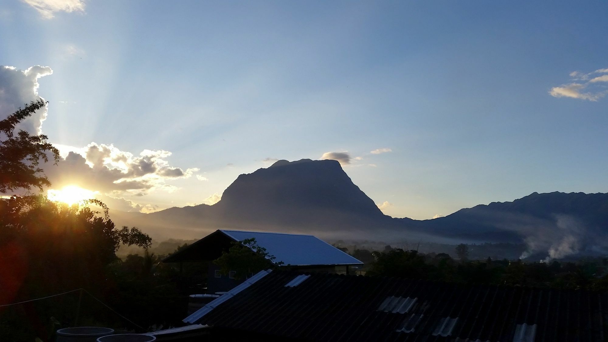 Baan Aingdoi Homestay, Chiang Dao Eksteriør billede