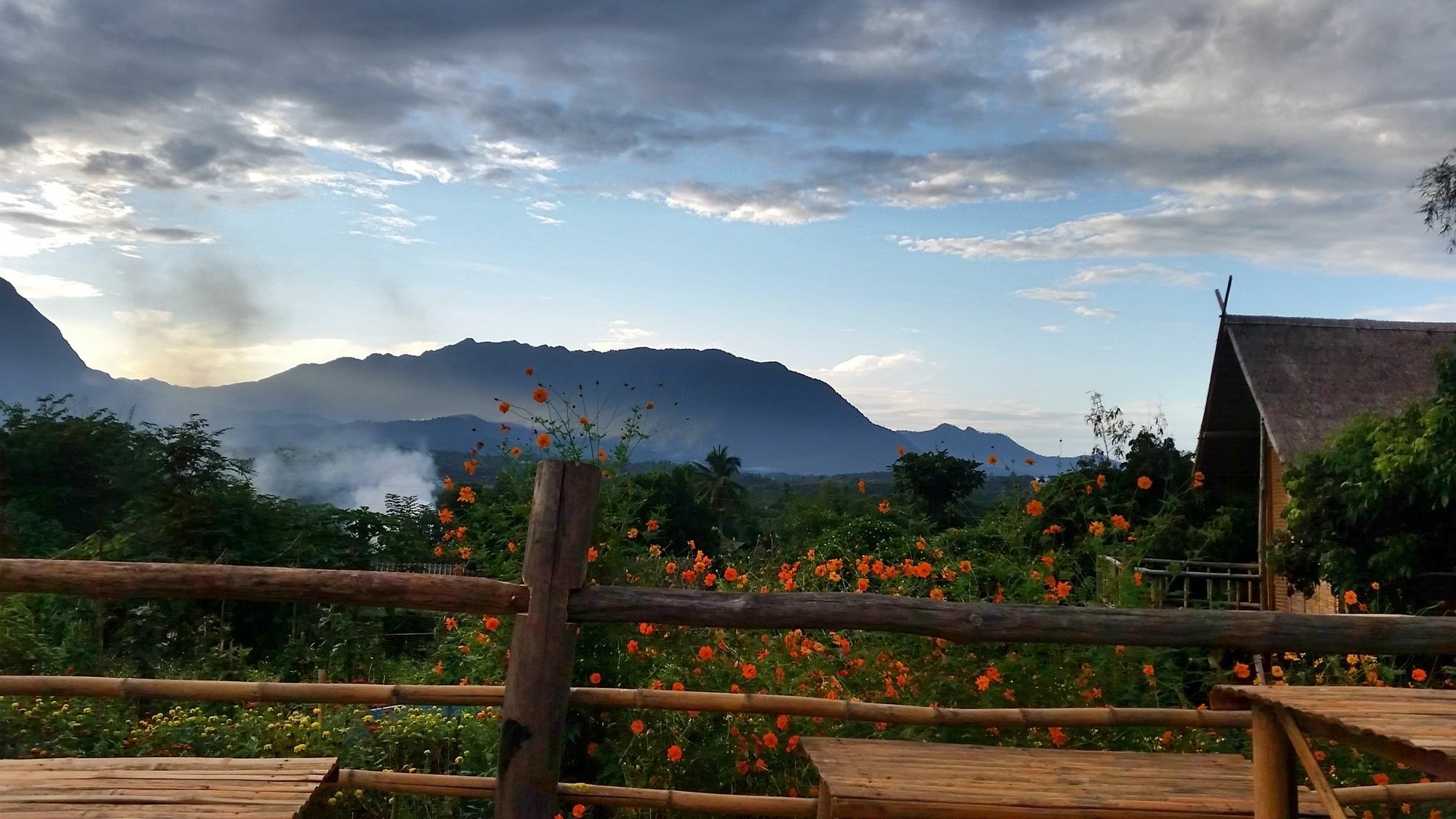 Baan Aingdoi Homestay, Chiang Dao Eksteriør billede