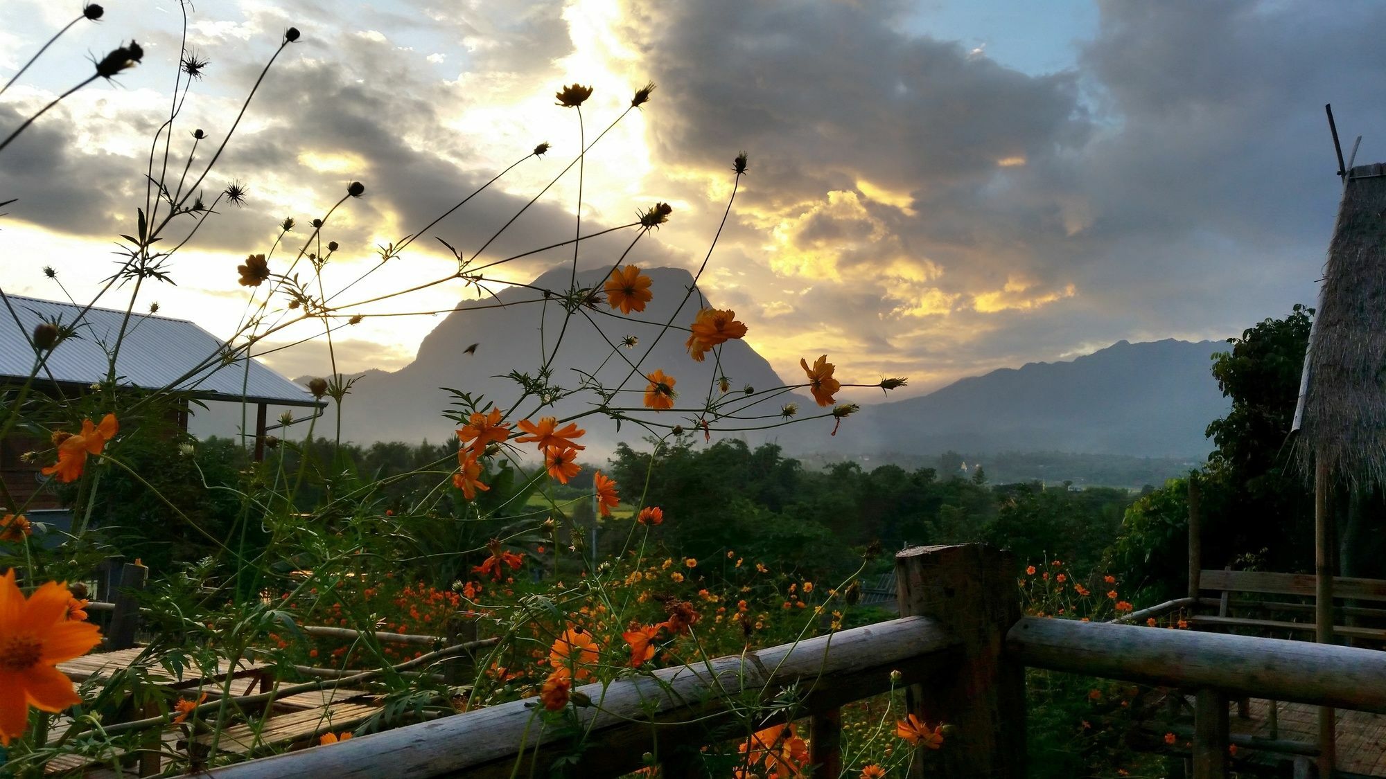Baan Aingdoi Homestay, Chiang Dao Eksteriør billede