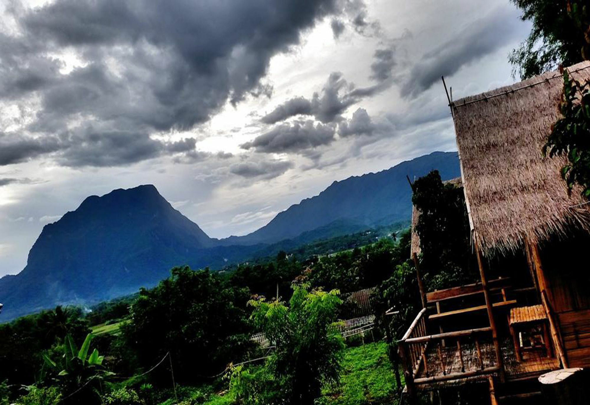 Baan Aingdoi Homestay, Chiang Dao Eksteriør billede